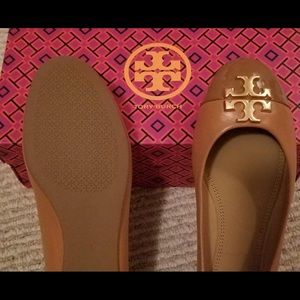 BRAND NEW! TORY BURCH FLATS 🥿